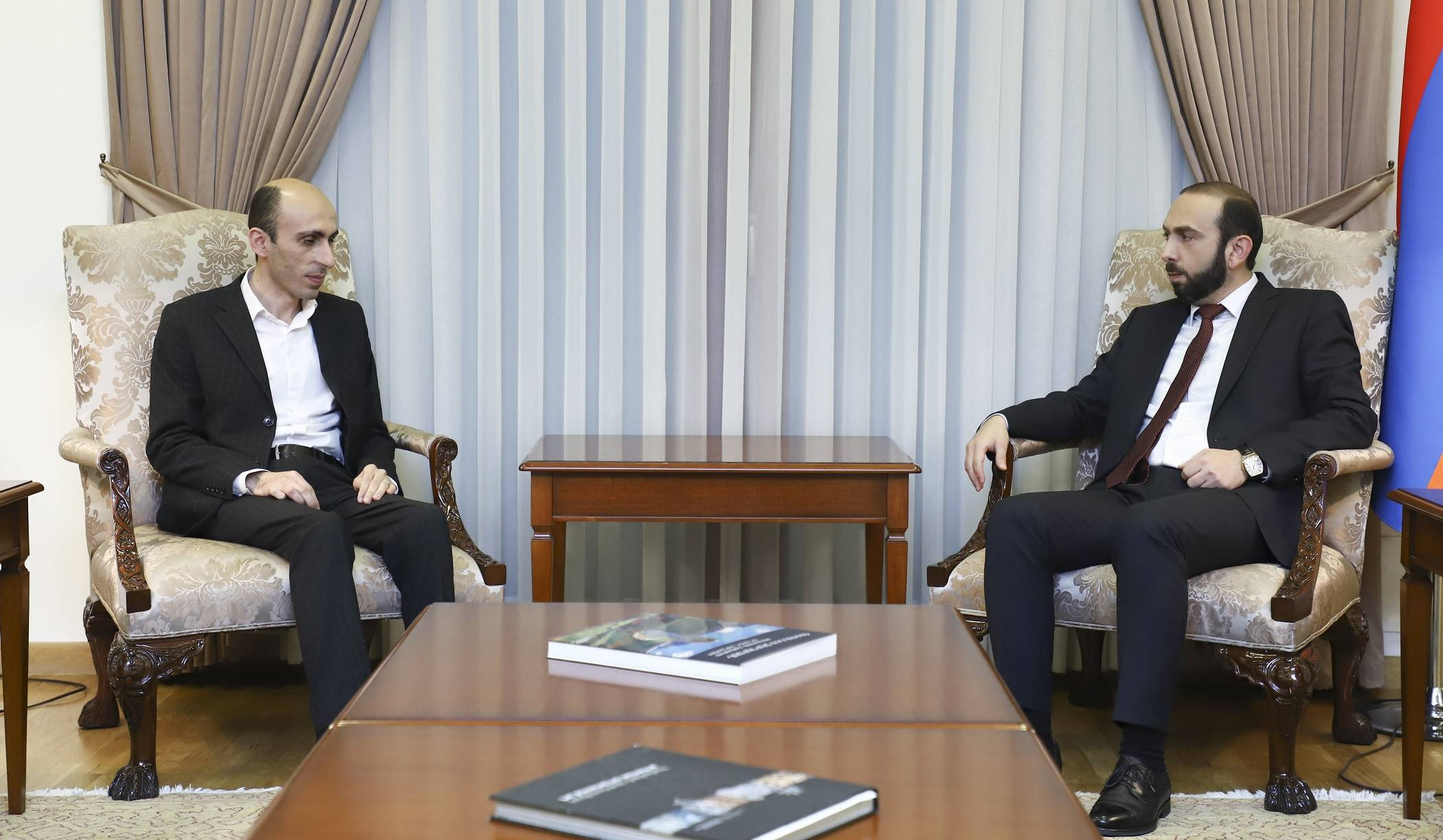 Ararat Mirzoyan and Artak Beglaryan discussed situation in Artsakh and process of overcoming humanitarian issues