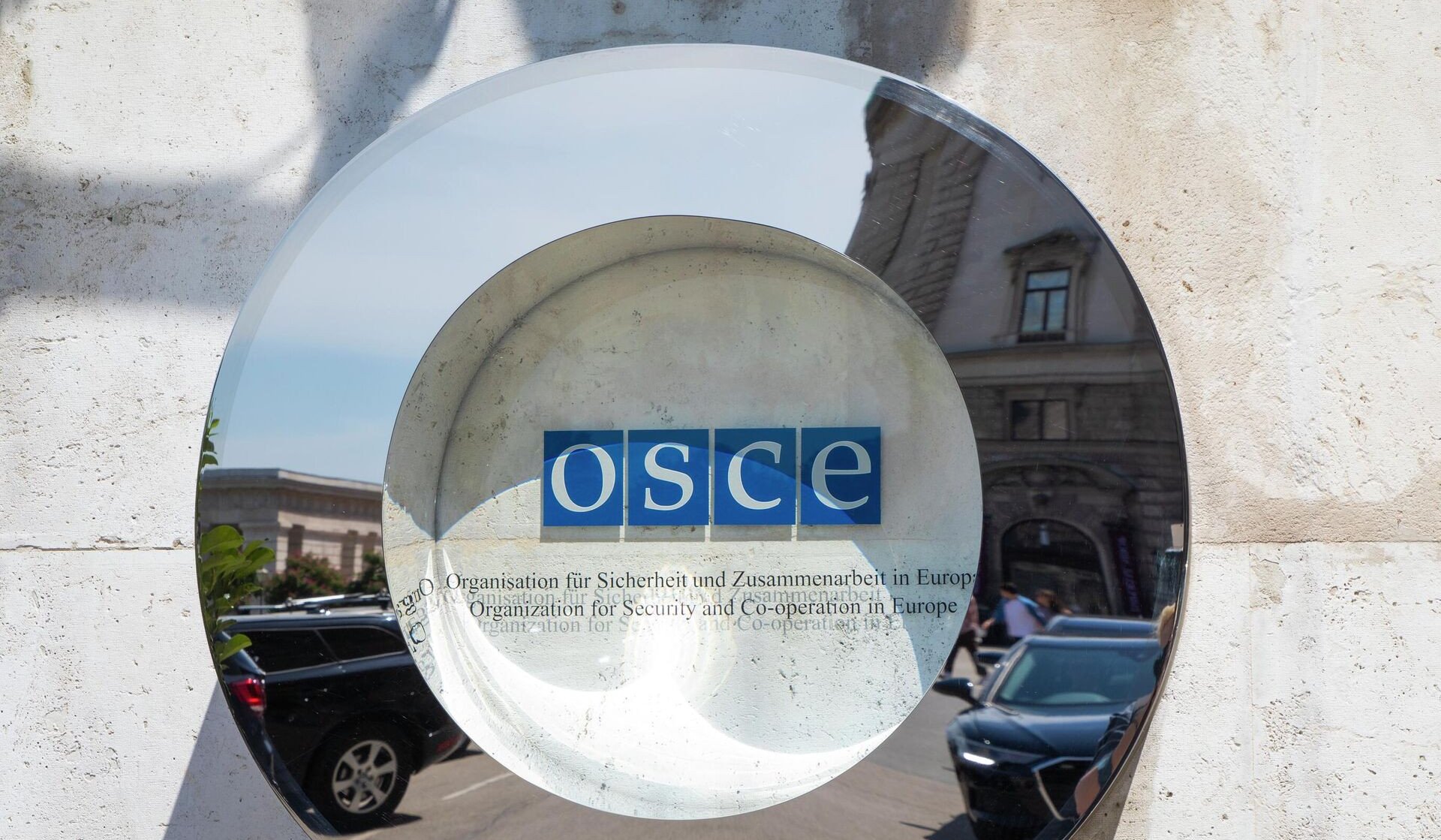 Acting Chairman of OSCE discussed with French foreign minister issue of sending OSCE mission to Armenian-Azerbaijani border