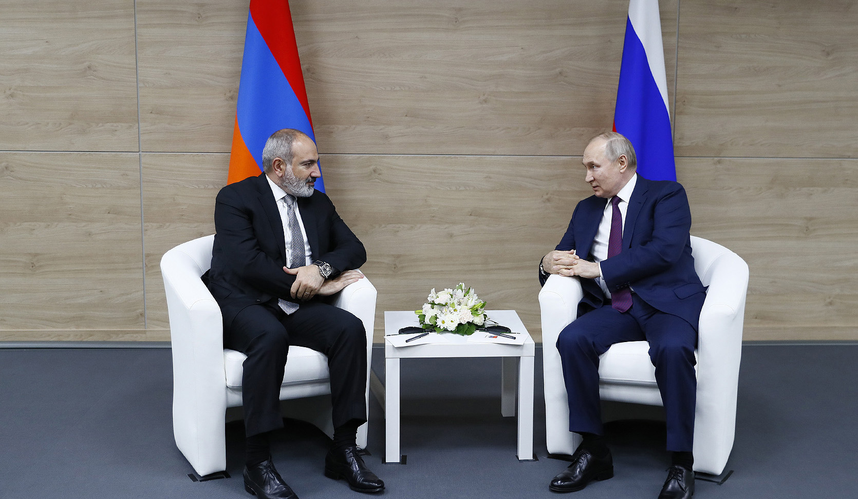 Prime Minister of Armenia, President of Russian Federation meet in Sochi