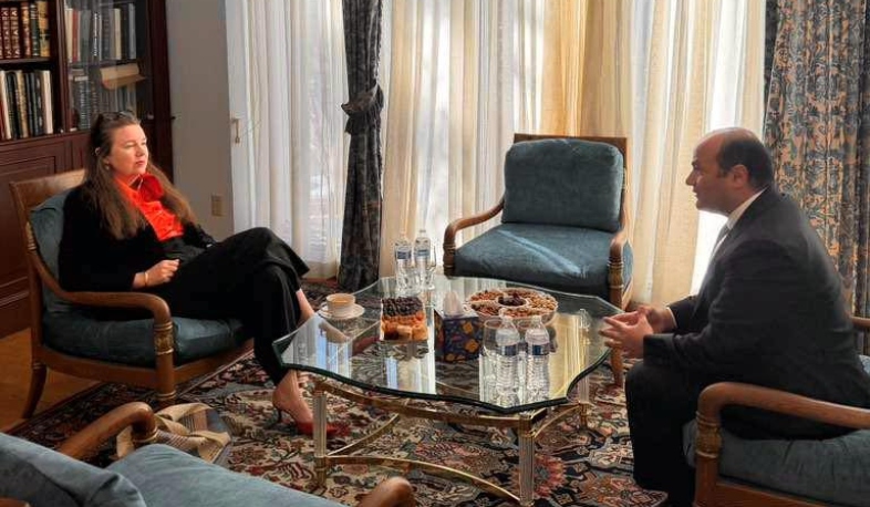 Narek Mkrtchyan discussed latest developments in Armenian-American bilateral relations with Niamh King