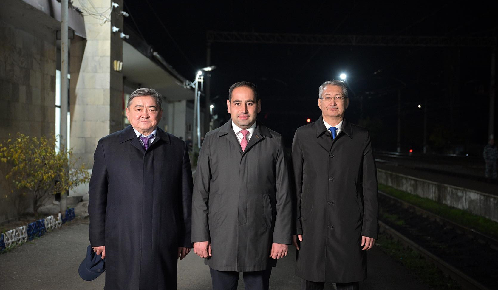 At midnight train loaded with Kazakh wheat welcomed at Ayrum station with Ambassador Imanbayev: Minister of Territorial Administration and Infrastructure