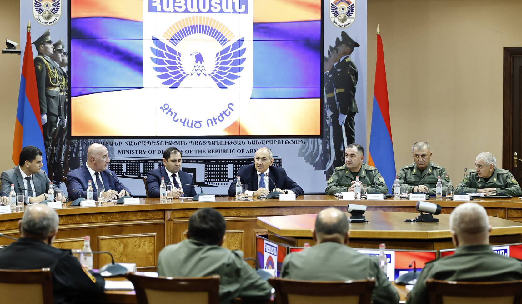 Prime Minister met with participants of operational meeting of Armed Forces leadership