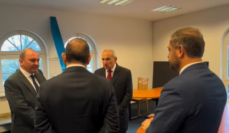 Prime Minister visits Armenian Embassy to Germany