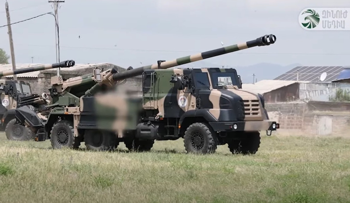 Training of Armenia's Army soldiers with Aramazd self-propelled artillery installations: Papikyan published video