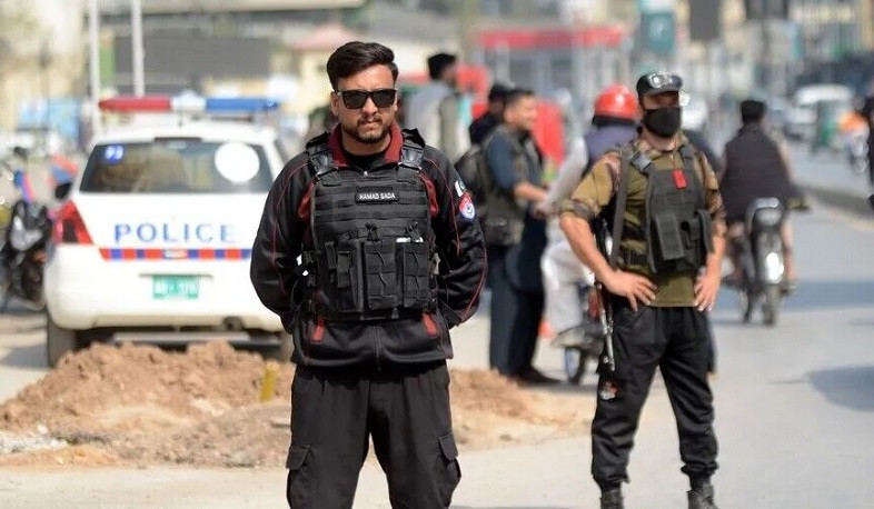 Terrorist attack at a mosque in Pakistan: casualties reported
