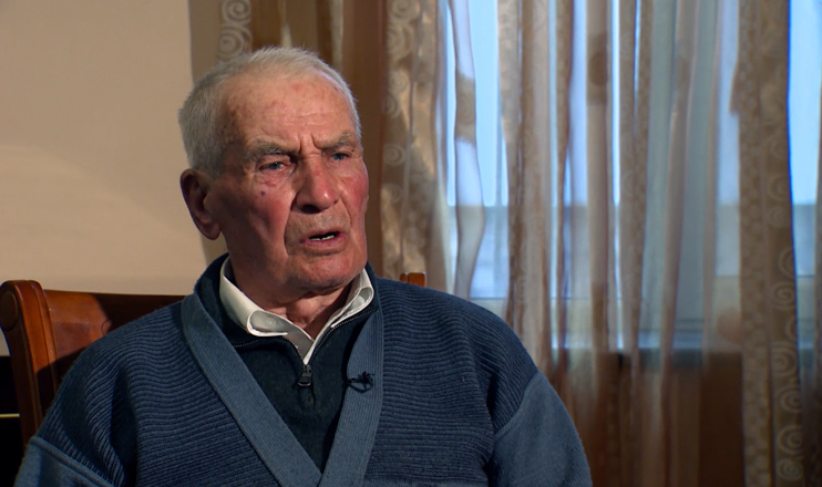 Nerkin Bazmaberd - an encyclopedia in grandpa Hovasap's memories