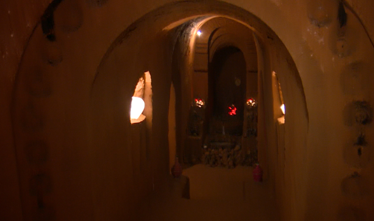 Master Levon's handmade cave