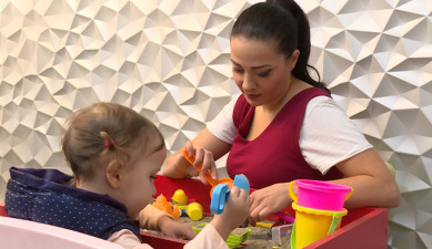 Mum's Diary: Play
