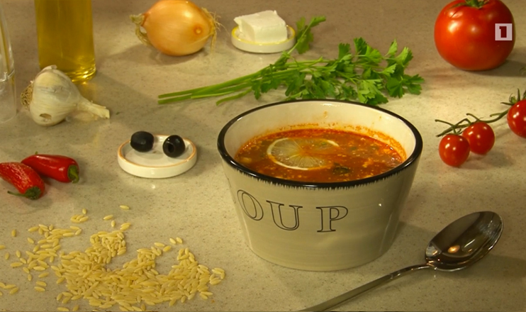 Let's Cook Together: Soup with Pasta and Tomato