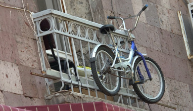 Yerevan Streets: Hanrapetutyan Street