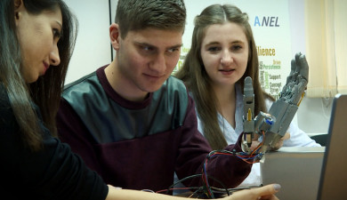 Technobrain: Bionic Hand