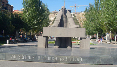 Alexander Tamanyan Monument