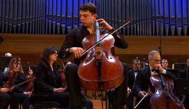 Beethoven: Narek Hakhnazaryan