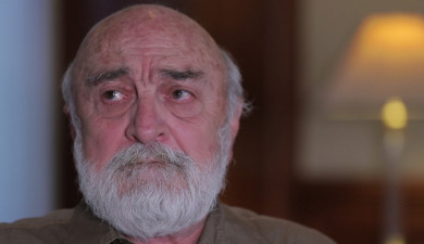 Ours: Rafael Hakobjanyan