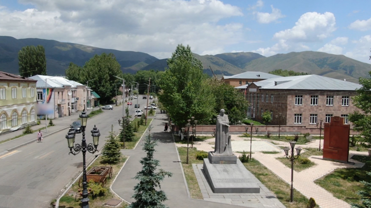 On the Roads of Armenia: Aparan