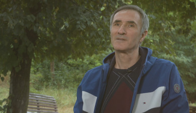 Vardan Petrosyan's Next Stop is in Movses