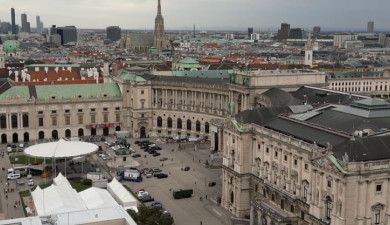 On foreign, desolate roads. Vienna 3