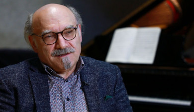 Ours: David Halajyan