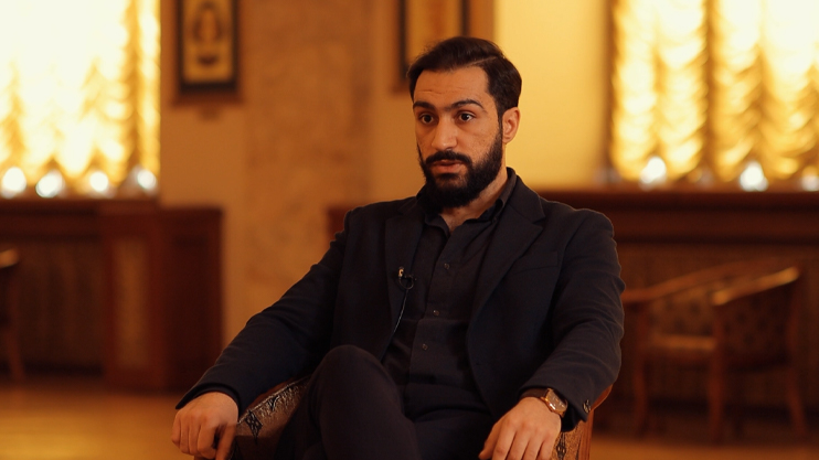 Ethno Colors: Karen Amir Latifi