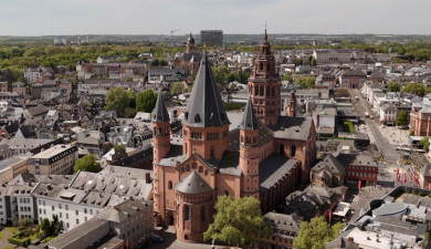 On Foreign, Desolate Roads - Mainz