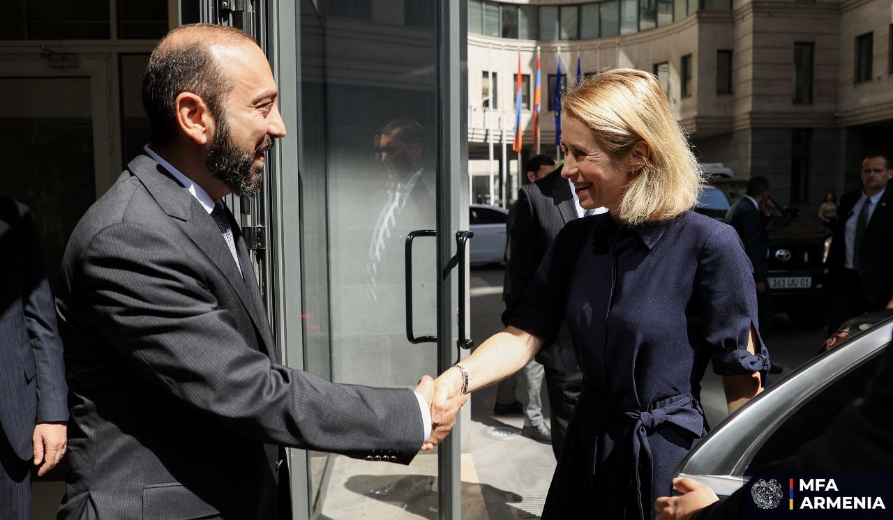 Ararat Mirzoyan and Kaյa Kallas' tête-à-tête meeting kicks off