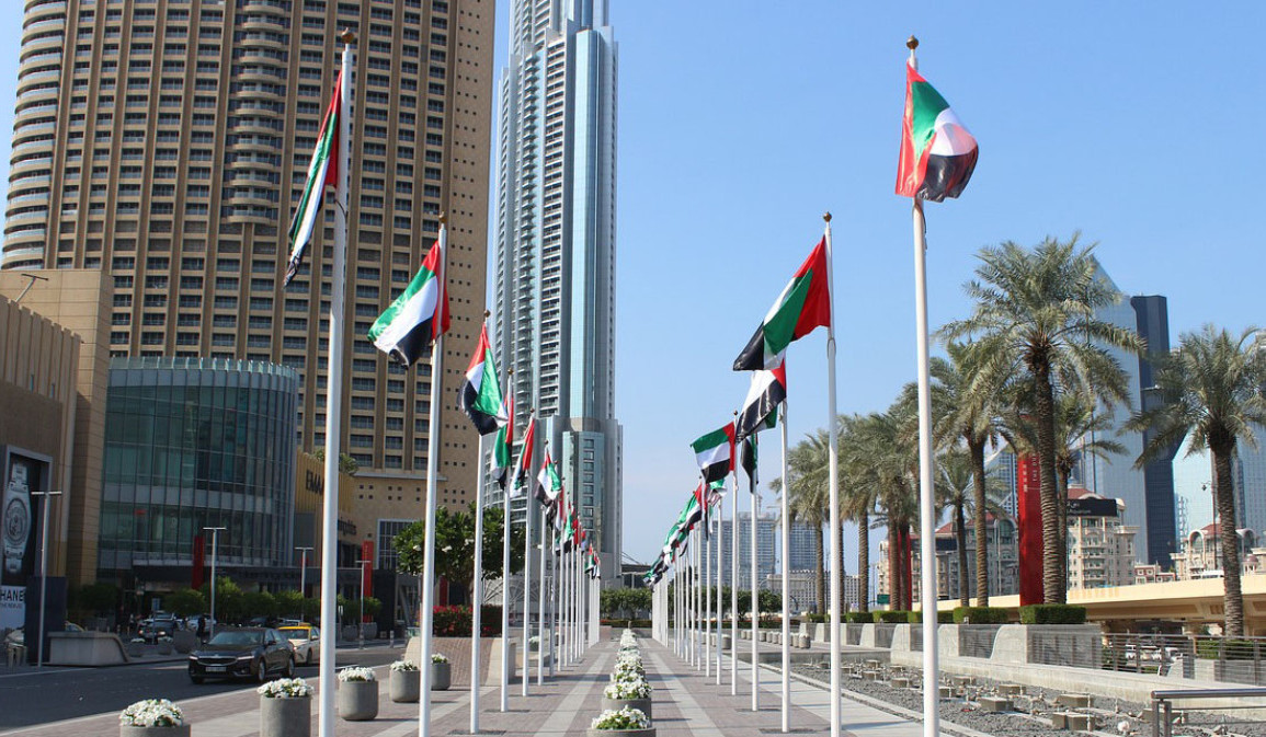 Explosions rocked Abu Dhabi and Dubai: one dead