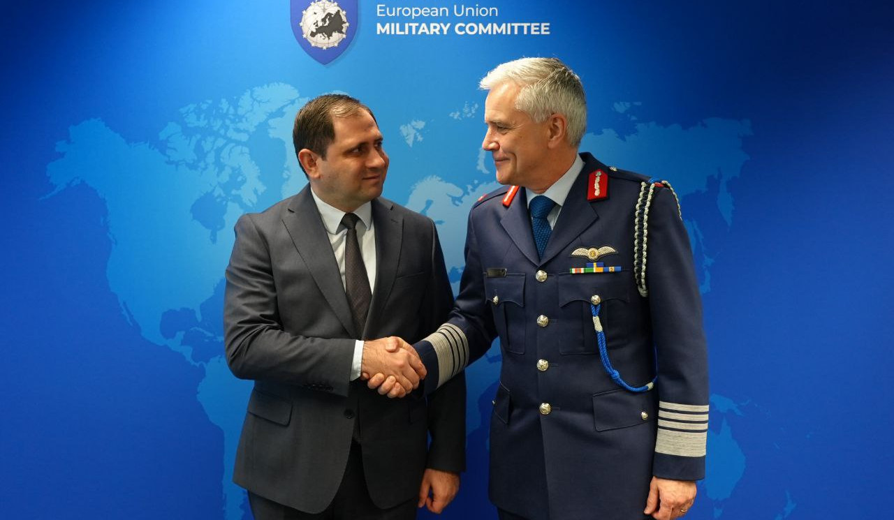 Suren Papikyan anդ Chairman of EU Military Committee discussed cooperation issues