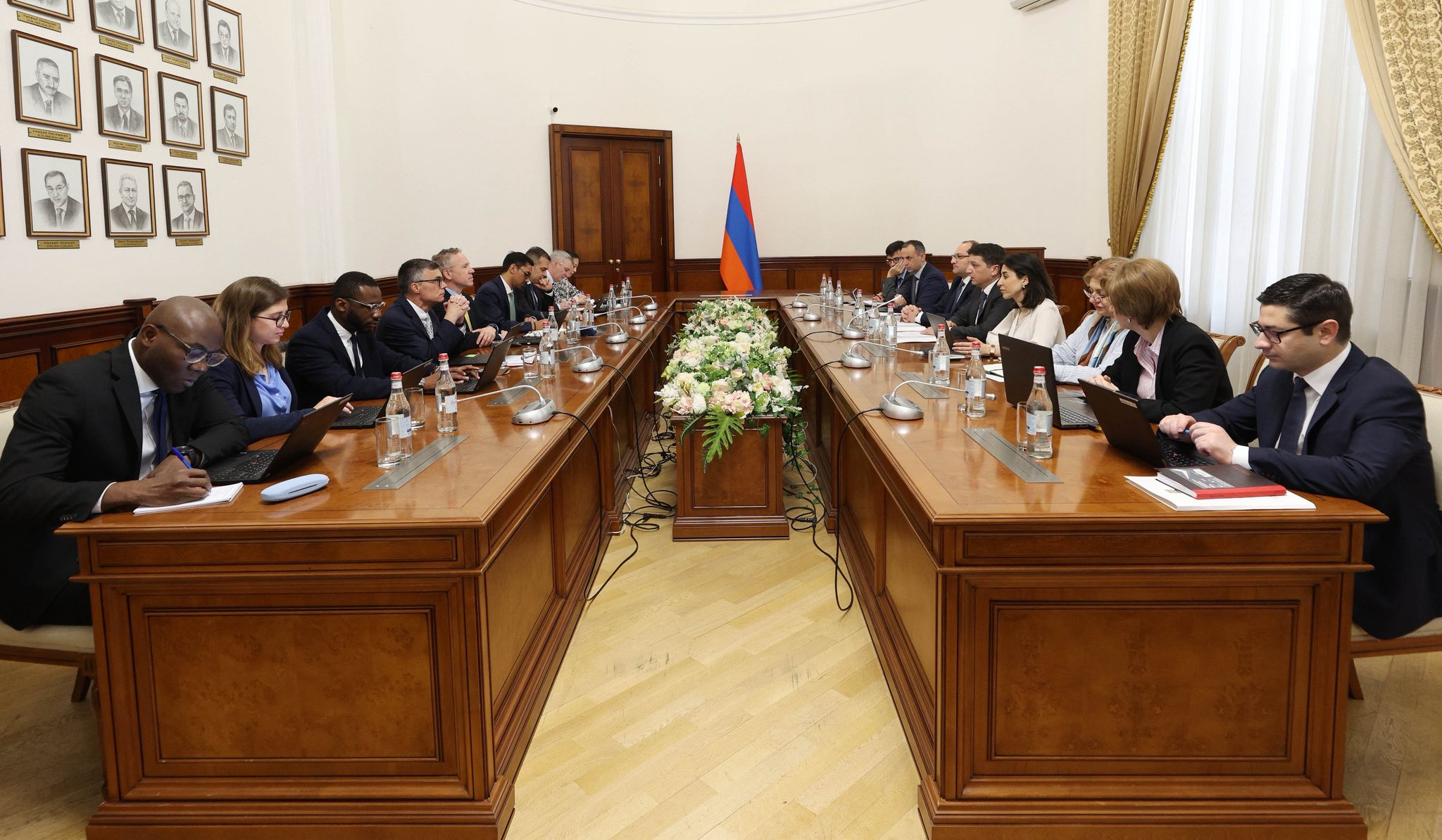 Issues related to cooperation discussed with representatives of Armenian mission of International Monetary Fund