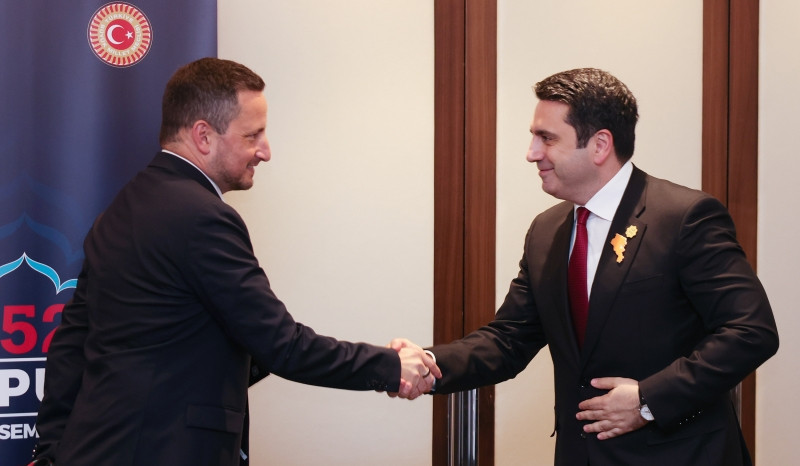 RA NA President meets with Vice-President of European Parliament