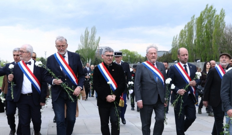 Members of France-Armenia Friendship Group visited Tsitsernakaberd Memorial Complex