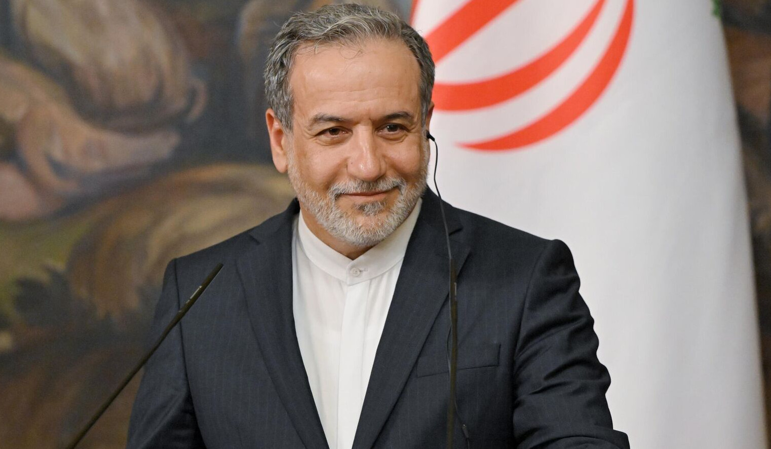 Iran’s Foreign Minister arrived in St. Petersburg for talks with Putin