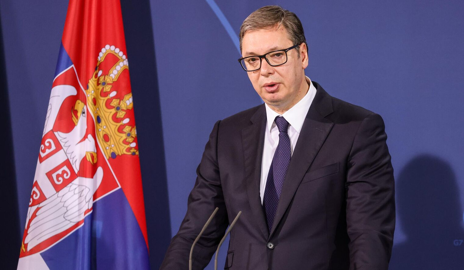 Serbian President Aleksandar Vucic announces possible resignation