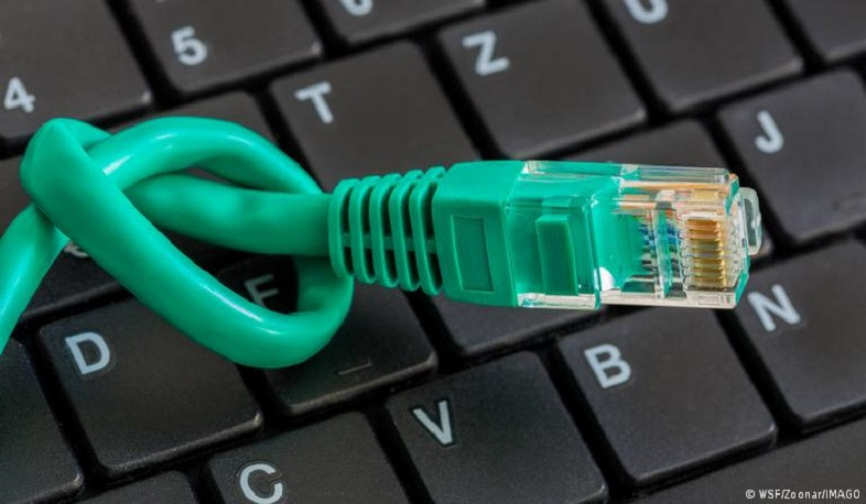 Putin's inner circle tried to persuade him to abandon internet blockade: The Guardian