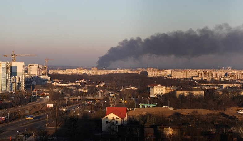 Russia and Ukraine continue to exchange strikes
