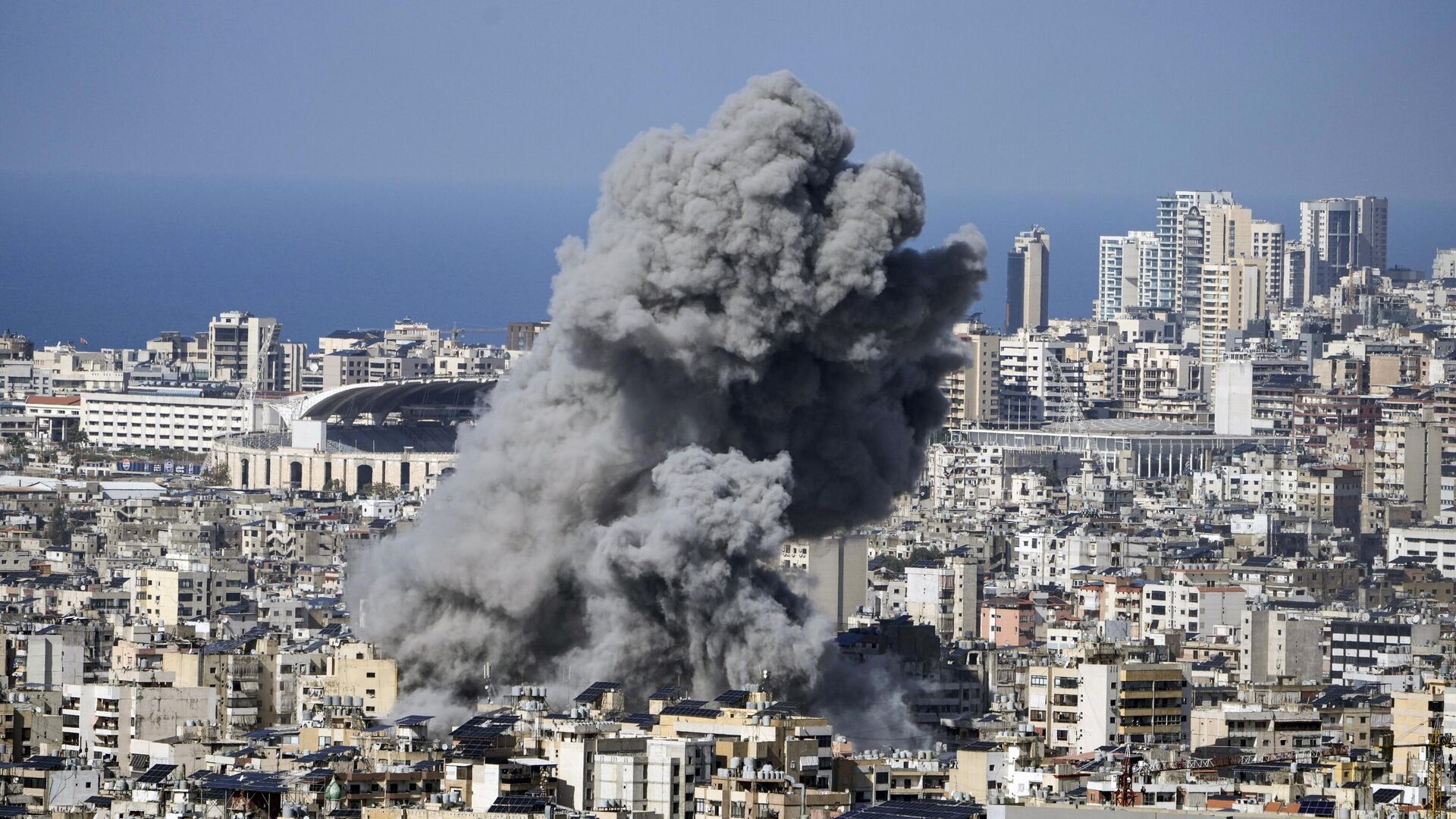 Israeli forces strike southern Lebanon