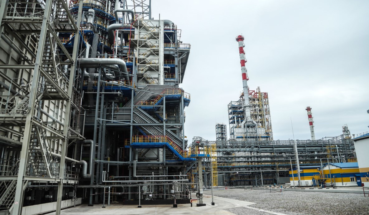 Ukraine strikes Tyumen oil refinery