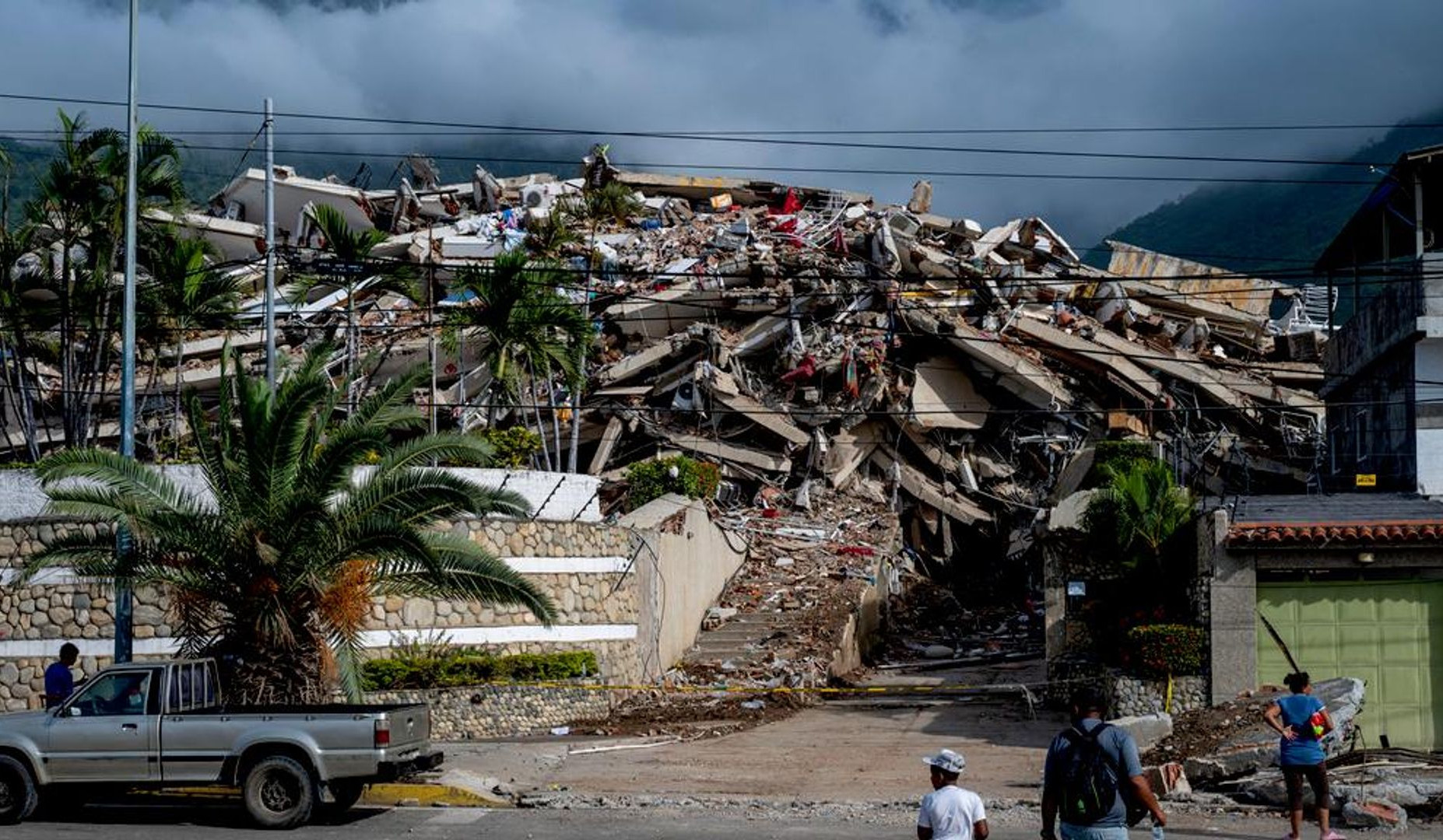 Death toll from devastating earthquakes in Venezuela rises to 2,295
