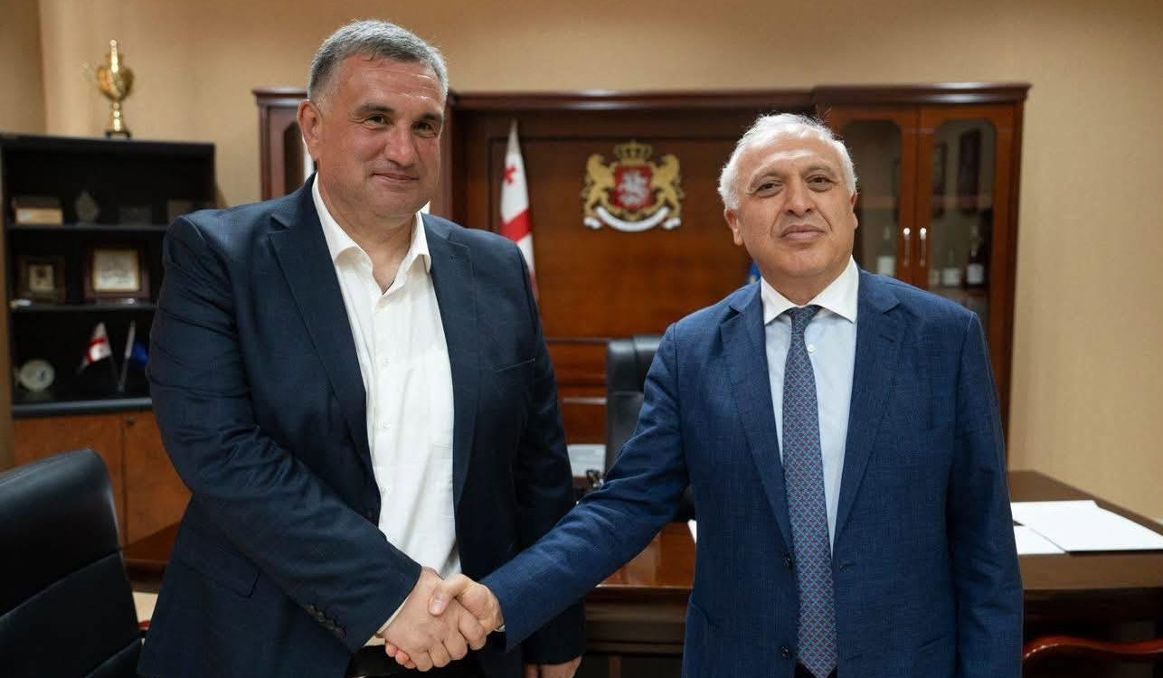 Ambassador Smbatyan and Platon Kalmakhelidze discussed issues related to decentralized cooperation between Armenia and Georgia