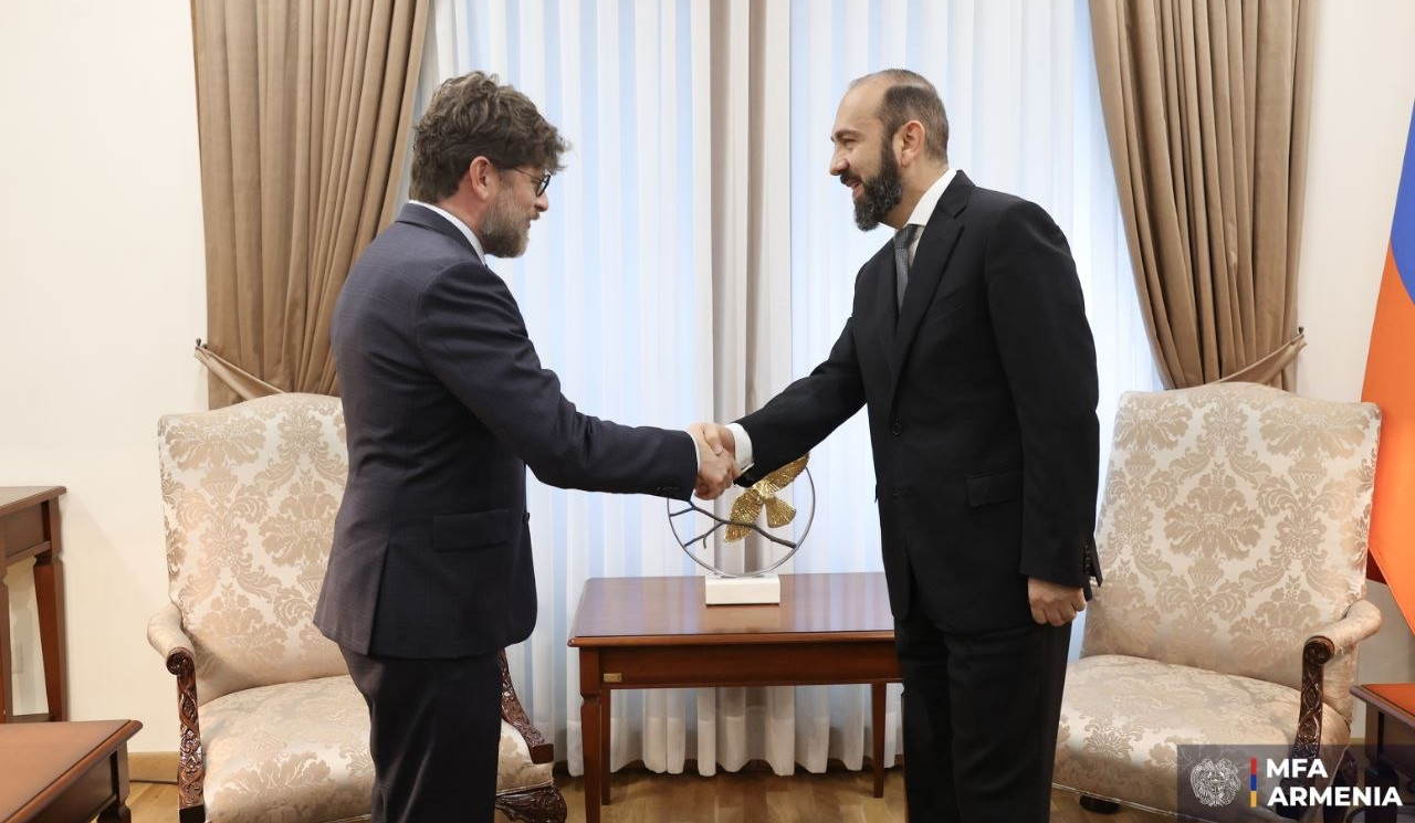 Foreign Minister receives French Ambassador on completion of diplomatic mission