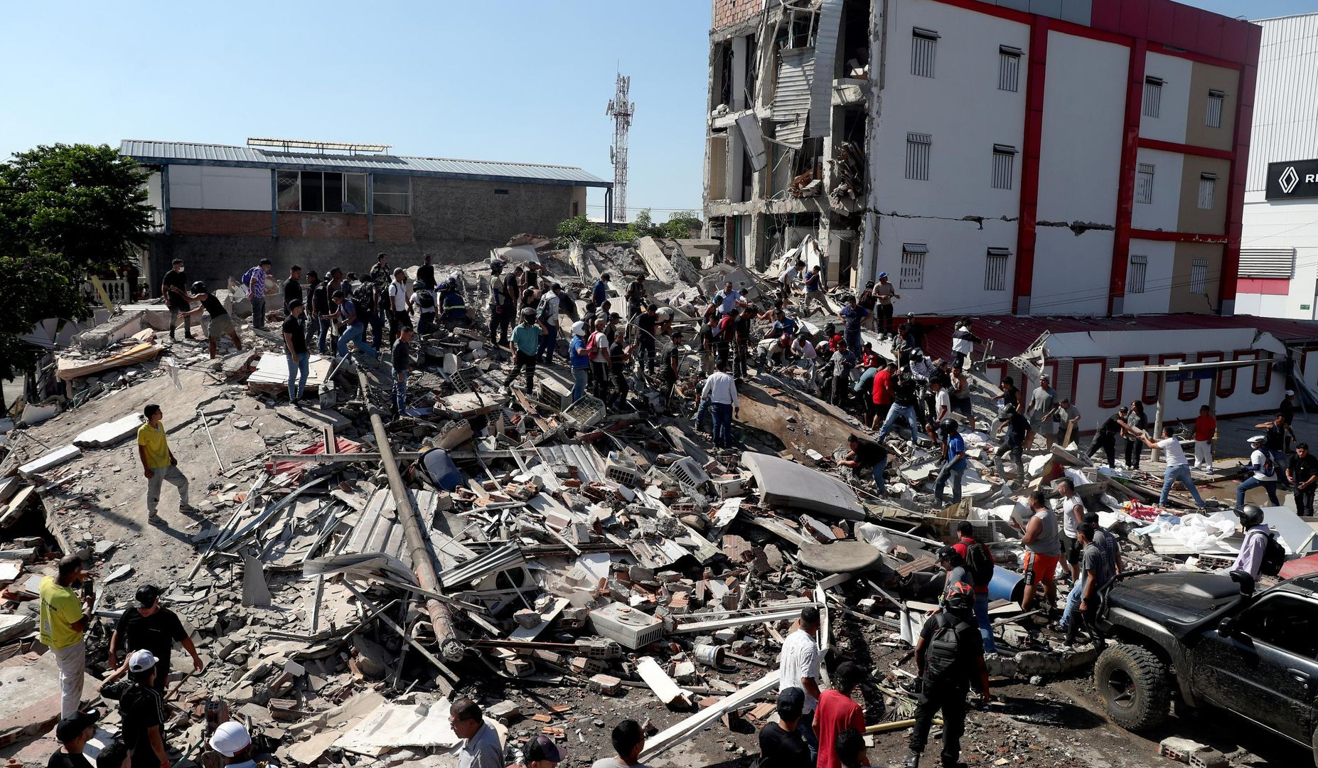 Colombian government deploys troops for earthquake emergency response
