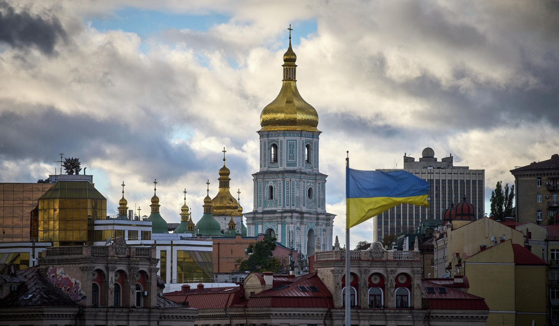 Russia and Ukraine continue to exchange strikes