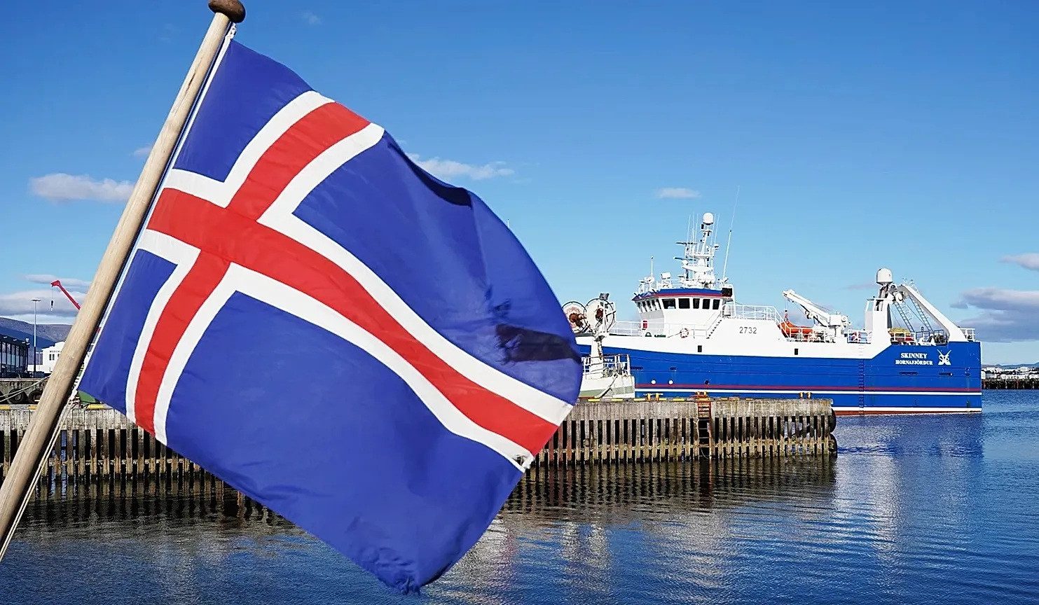 Iceland launches referendum on resuming EU membership talks