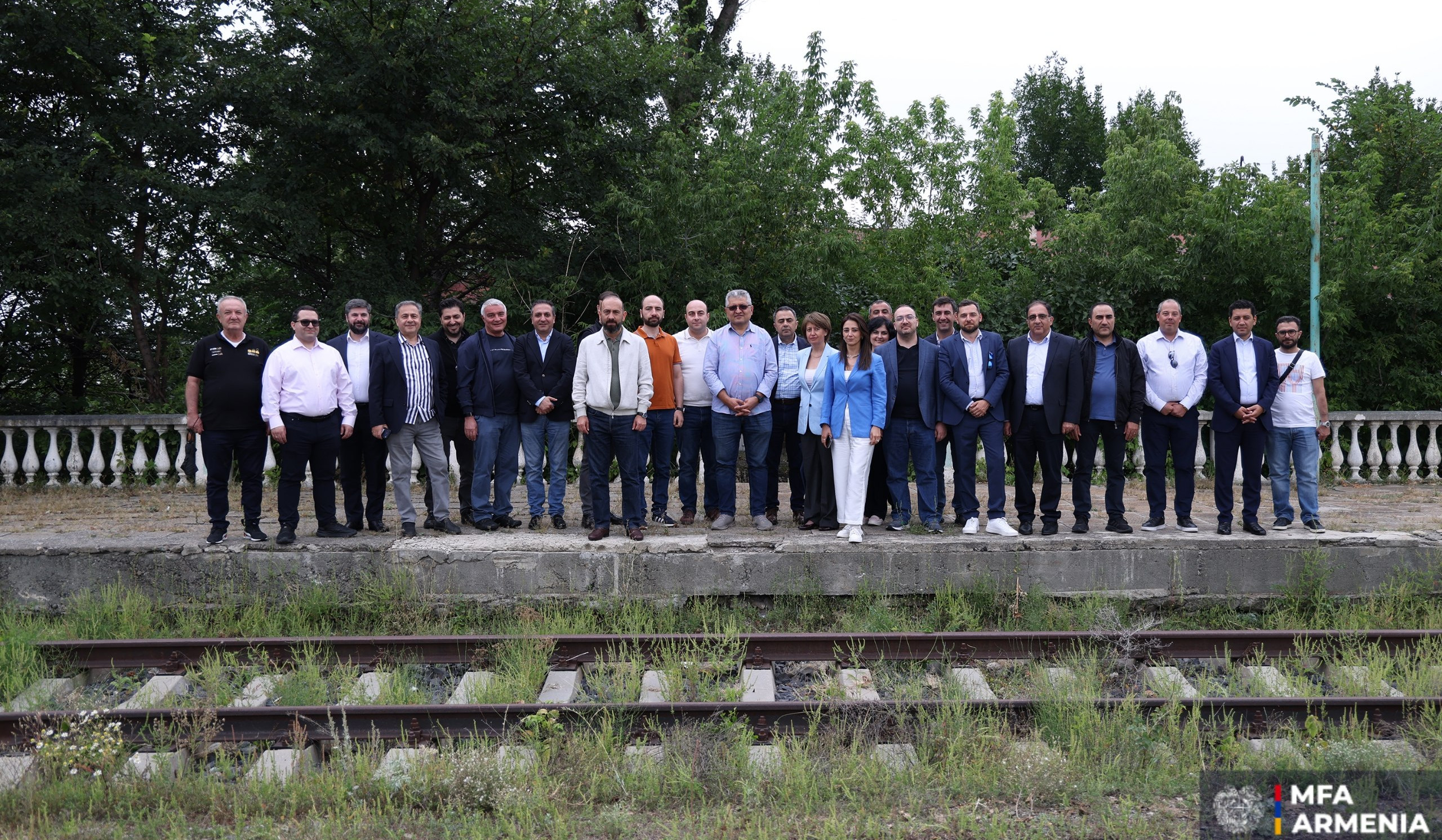 Mirzoyan, along with heads of diplomatic service bodies abroad, visited 'Akhurik' checkpoint and 'Akhuryan' station on Armenia-Turkey border