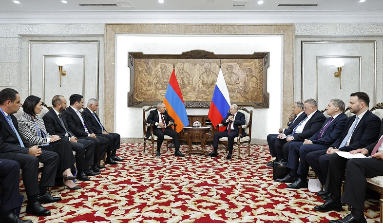 Putin and Pashinyan agreed to hold dialogue in a relaxed mode in Moscow