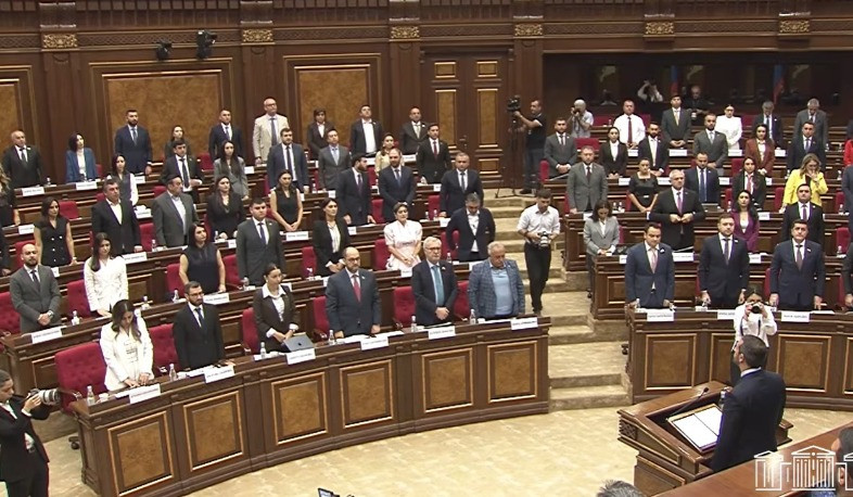 Armenia's Parliament members observed a minute of silence to honor memory of victims of aggression launched by Azerbaijan against Armenia in September 2022