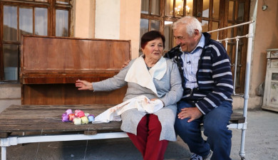 Bell and Cotton: Samvel and Adel