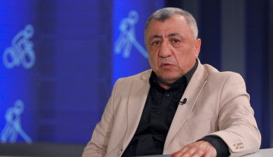 Sports of the Week: Armen Babalaryan